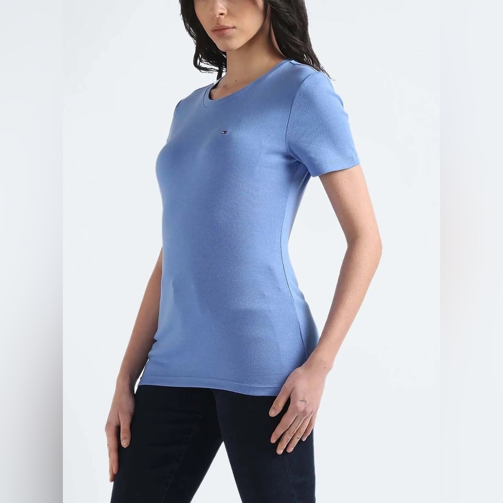 Blue Tommy Hilfiger t-shirt size S